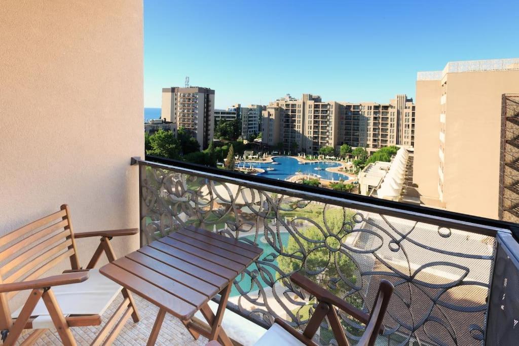 סאני ביץ' Royal Beach Apartment Barcello B מראה חיצוני תמונה